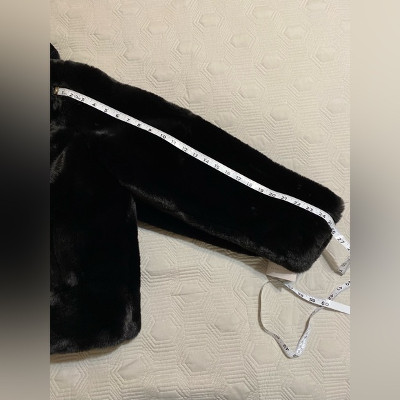 New York & Company Black Faux Fur Coat Size L/XL NWT - Picture 10 of 11